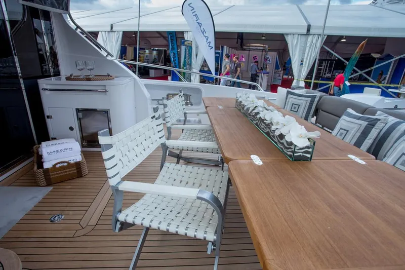 Slide: The Image of Mazarin 72 Sport Fly 2015 - 37