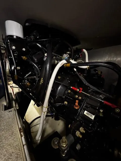 Slide: The Image of Carver Yachts 360 Sport Sedan 2004 - 53