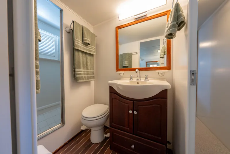 Slide: The Image of Guest Head - 19