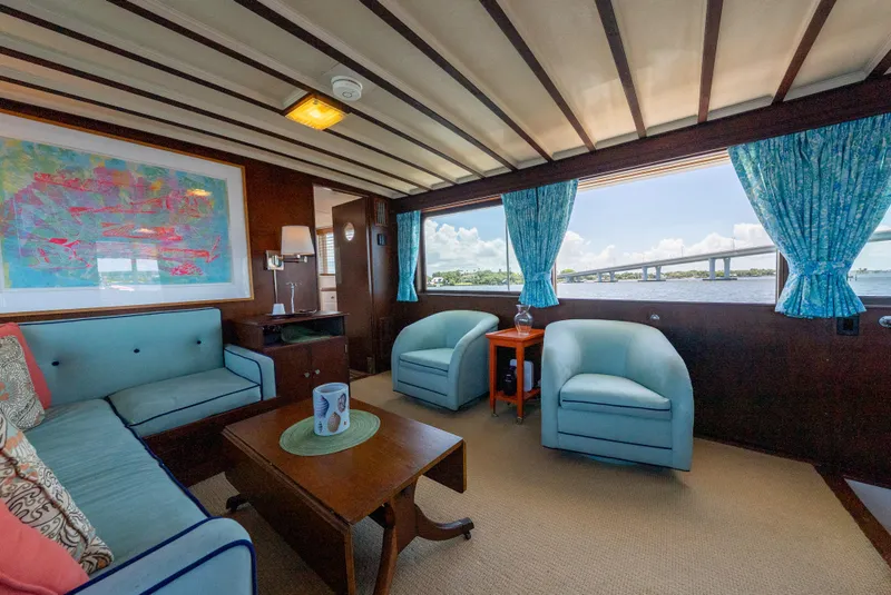 Slide: The Image of Salon to Starboard - 4