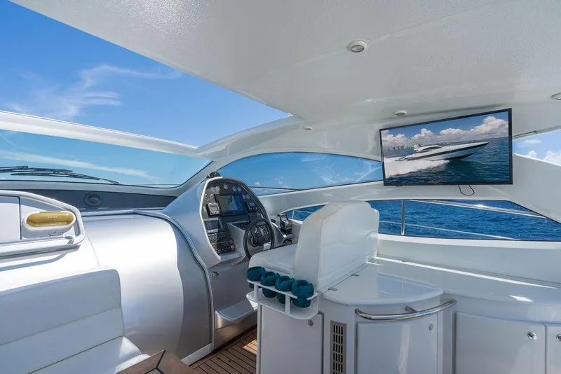 Slide: The Image of 2005 Pershing 50 - 10