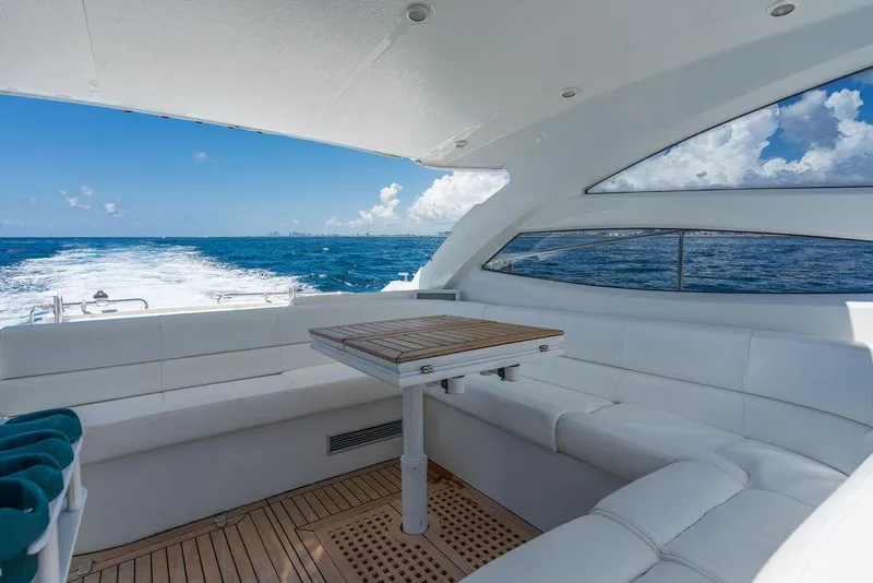 Slide: The Image of 2005 Pershing 50 - 12