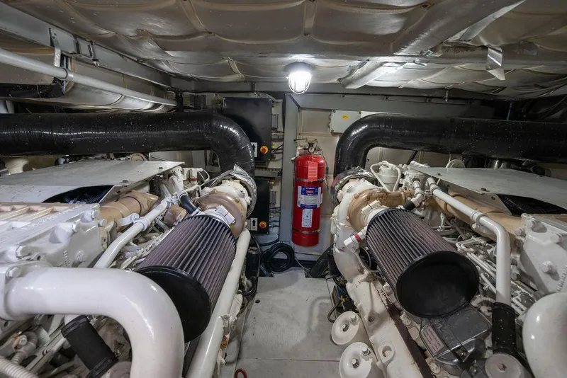 Slide: The Image of 2005 Pershing 50 - 26
