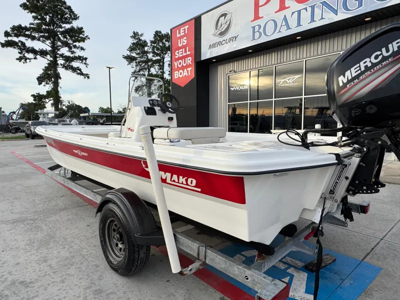 Slide: The Image of Mako 19 Pro Skiff 2017 - 12