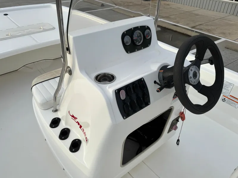 Slide: The Image of Mako 19 Pro Skiff 2017 - 13