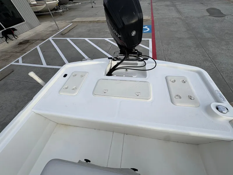 Slide: The Image of Mako 19 Pro Skiff 2017 - 14