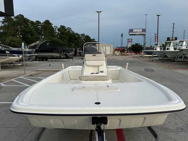 Slide: The Image of Mako 19 Pro Skiff 2017 - 6