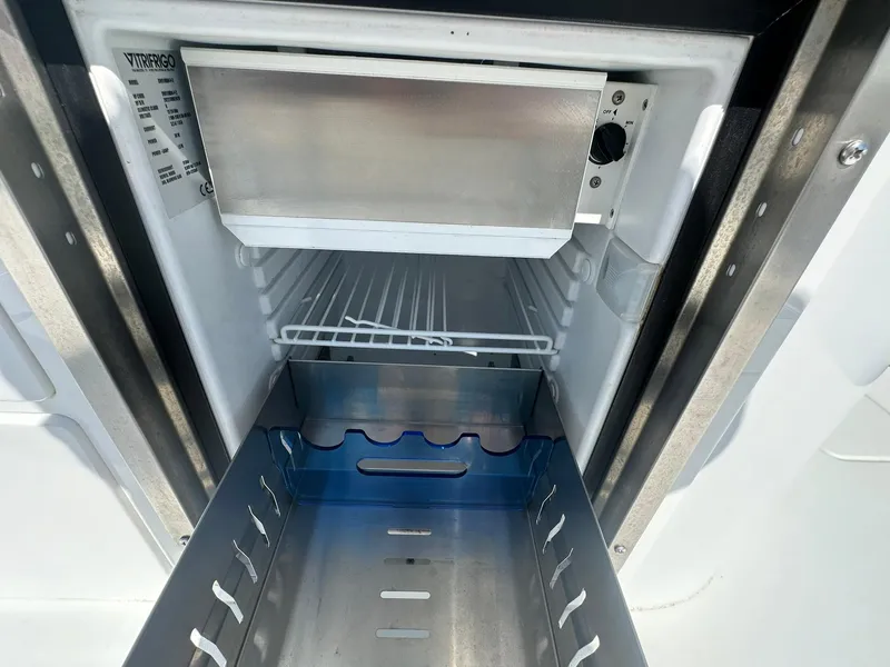 Slide: The Image of 2022 Freeman 47 boat dashboard with Simrad electronics and Teaser TD-2000 system. - 44