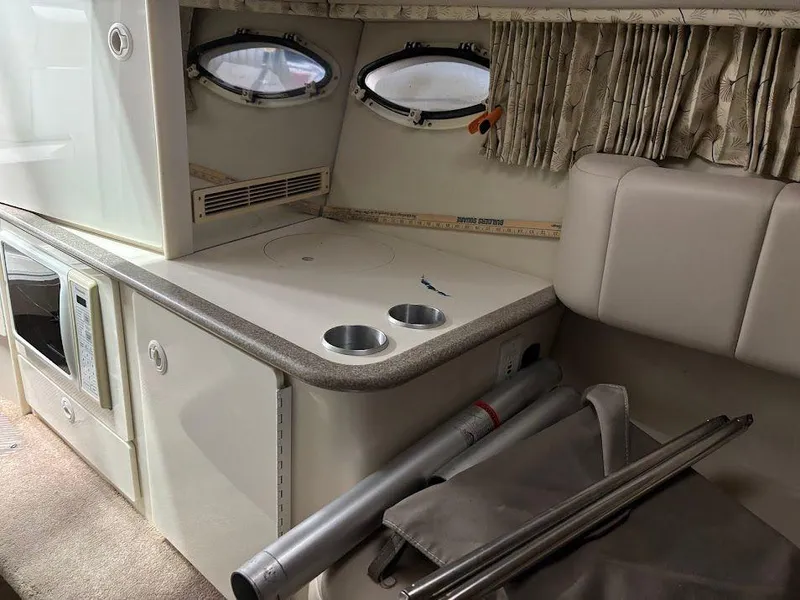 Slide: The Image of 1999 Formula 330 Sun Sport 21 - 21