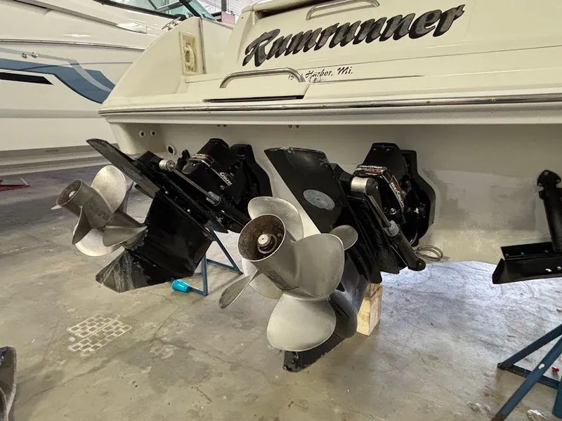 Slide: The Image of 1999 Formula 330 Sun Sport 4 - 4