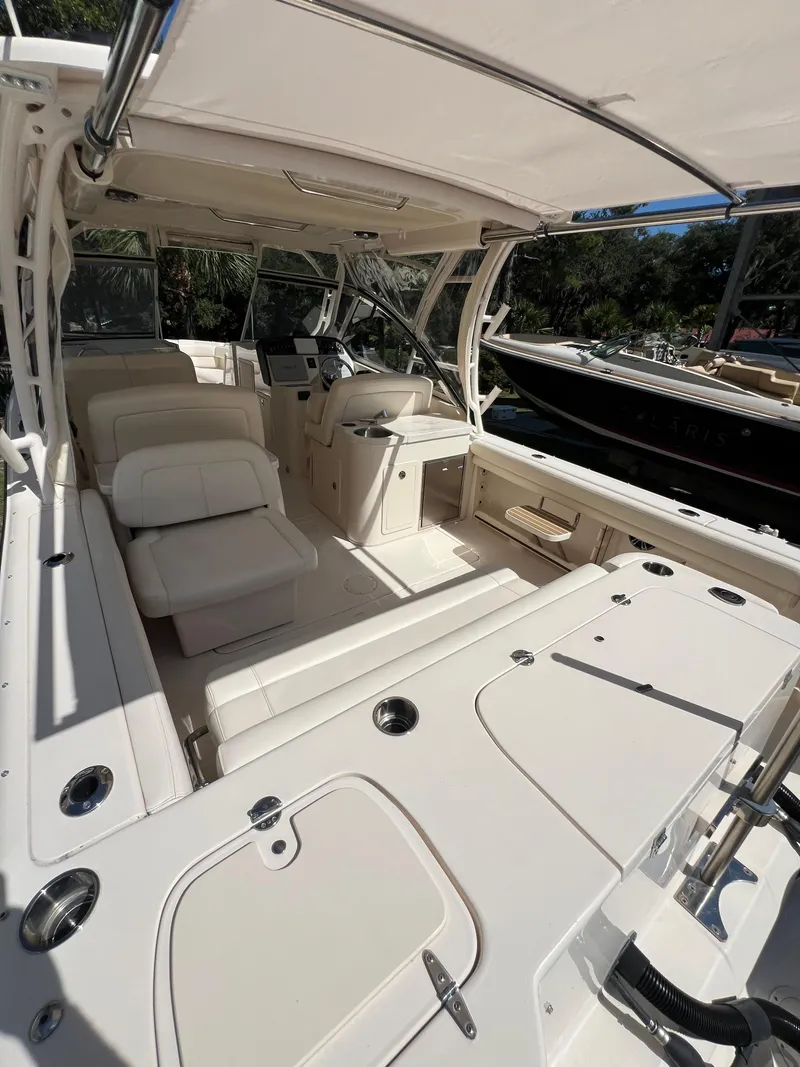 Slide: The Image of Grady-White Freedom 307 2020 - 25