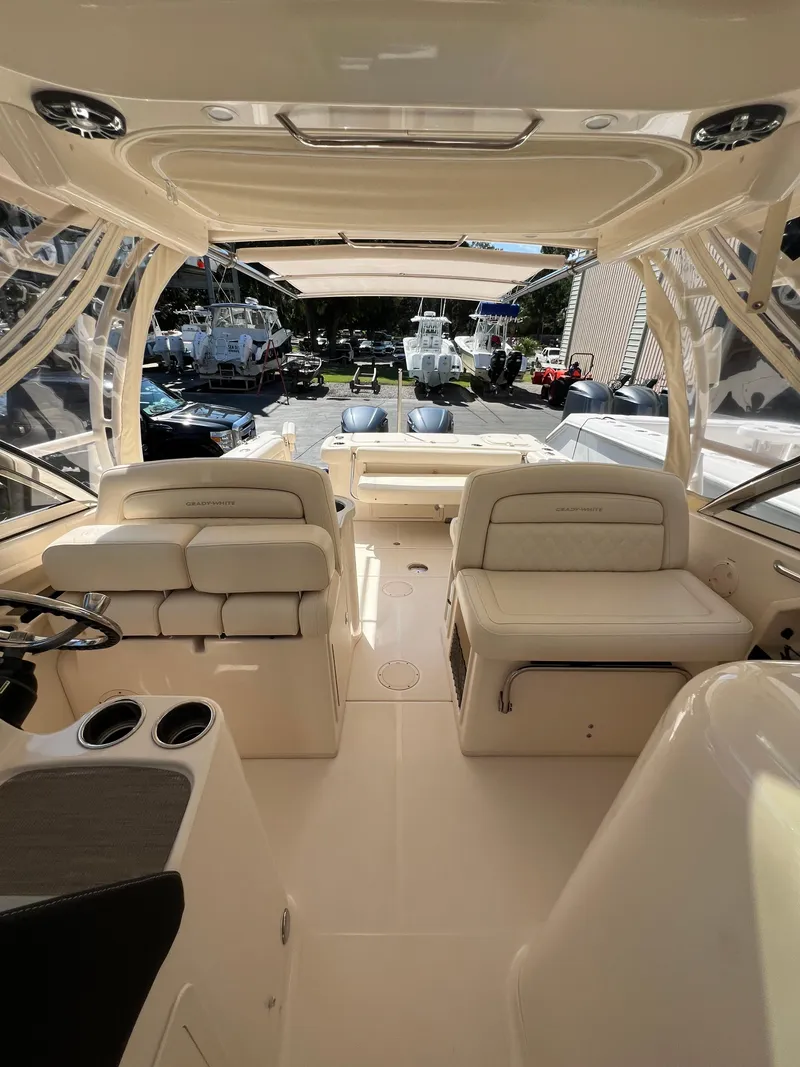 Slide: The Image of Grady-White Freedom 307 2020 - 39