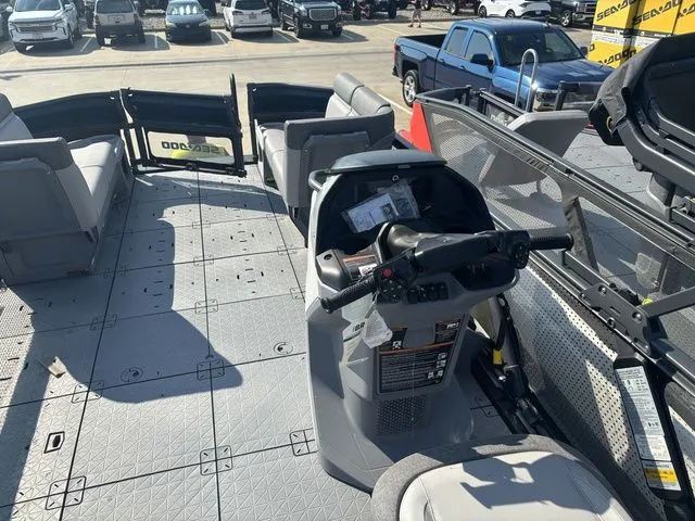 Slide: The Image of Sea-Doo Switch Cruise 21 2025 - 5