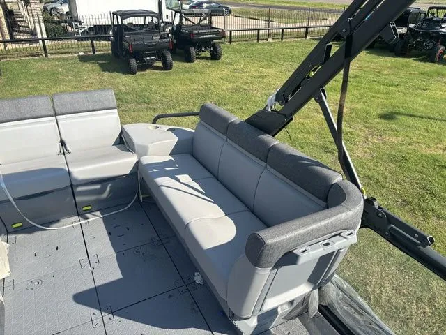 Slide: The Image of Sea-Doo Switch Cruise 21 2025 - 7