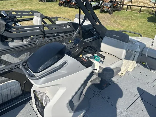 Slide: The Image of Sea-Doo Switch Cruise 21 2025 - 8