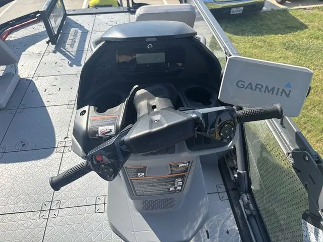 Slide: The Image of Sea-Doo Switch Sport 21 2025 - 8