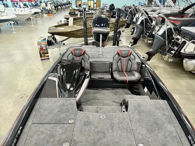 Slide: The Image of Skeeter ZXE20 2026 - 3