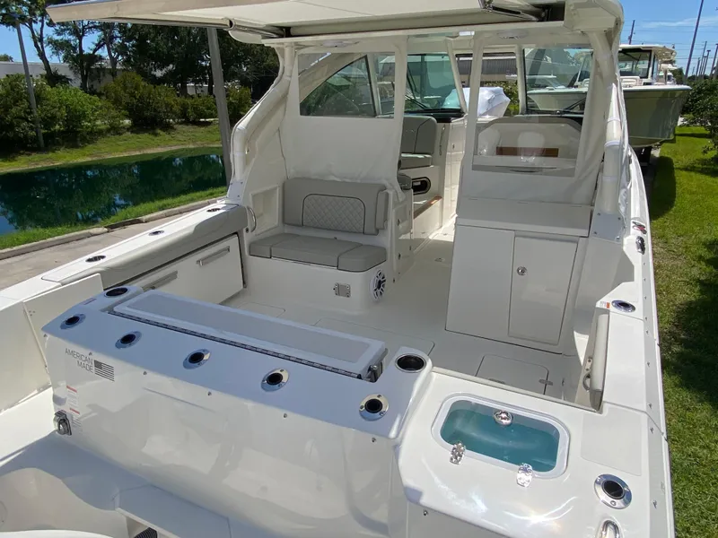 Slide: The Image of 2025 Pursuit 326 Dc - Image 11 - 11