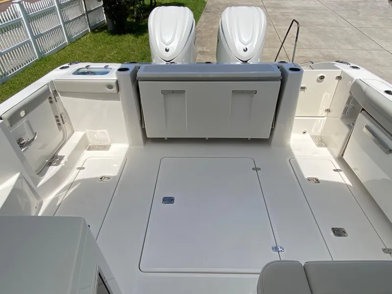 Slide: The Image of 2025 Pursuit 326 Dc - Image 13 - 13