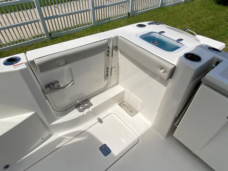 Slide: The Image of 2025 Pursuit 326 Dc - Image 14 - 14