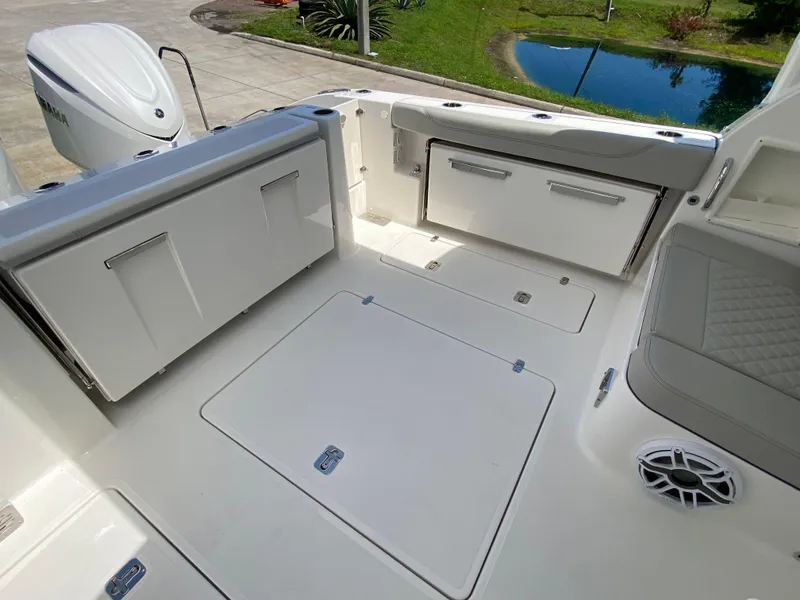 Slide: The Image of 2025 Pursuit 326 Dc - Image 17 - 17