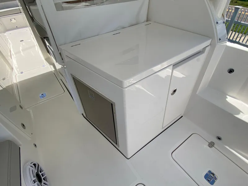 Slide: The Image of 2025 Pursuit 326 Dc - Image 27 - 27