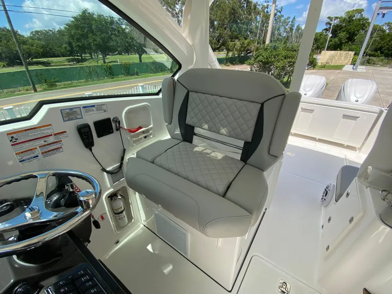 Slide: The Image of 2025 Pursuit 326 Dc - Image 39 - 39