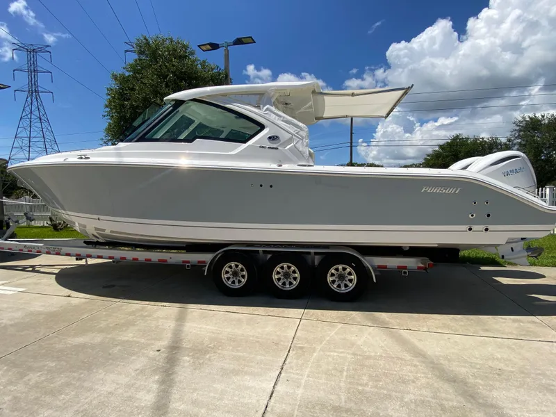 Slide: The Image of 2025 Pursuit 326 Dc - Image 6 - 6