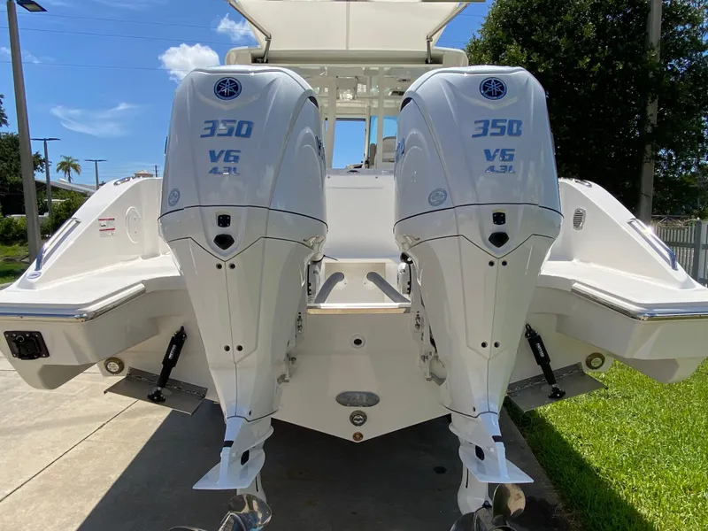 Slide: The Image of 2025 Pursuit 326 Dc - Image 8 - 8