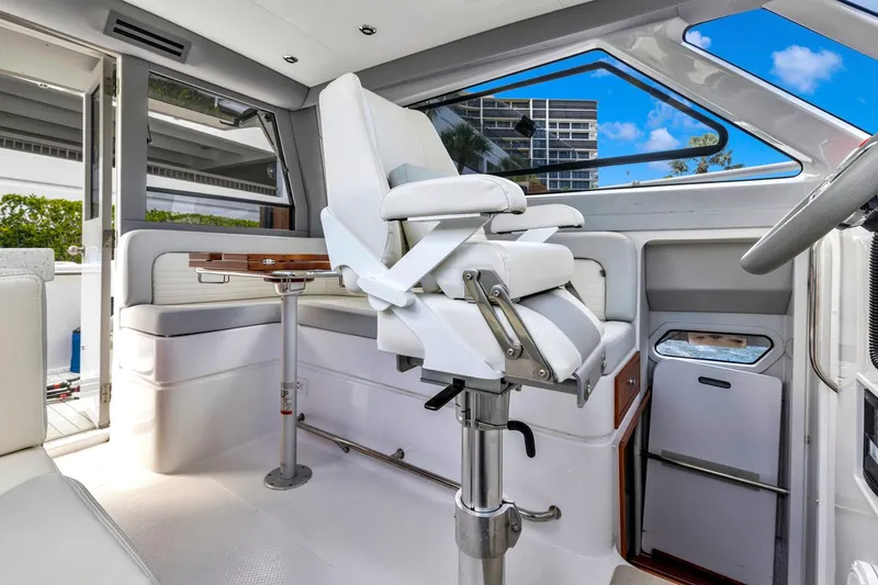Slide: The Image of ArrowCat Flybridge Dual Helm 2023 - 51