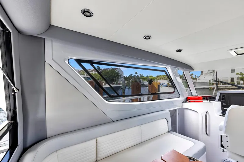 Slide: The Image of ArrowCat Flybridge Dual Helm 2023 - 54