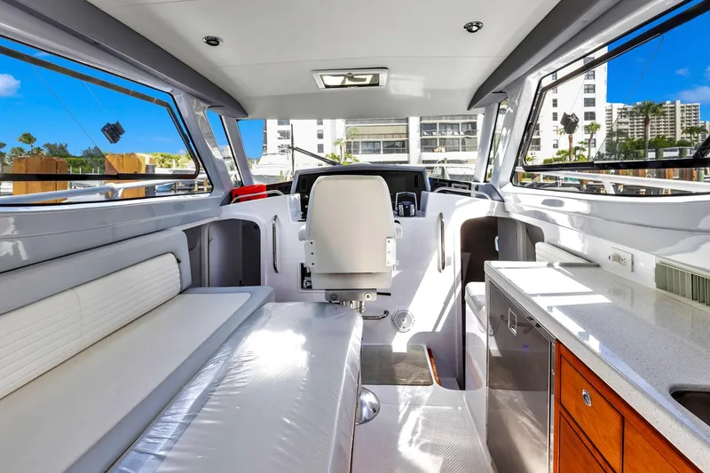 Slide: The Image of ArrowCat Flybridge Dual Helm 2023 - 57