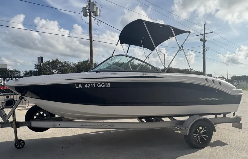 Slide: The Image of Chaparral 19 H2O Sport 2017 - 2