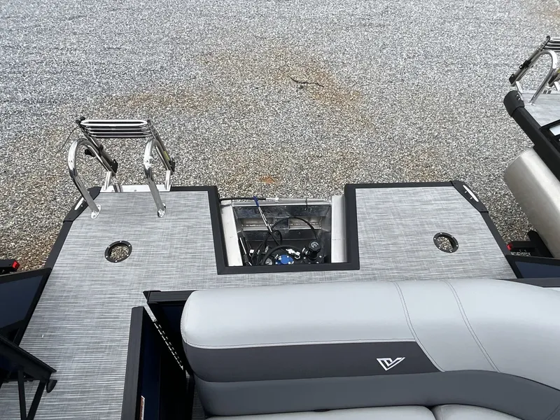 Slide: The Image of Viaggio Lago V 20 C 2025 - 7