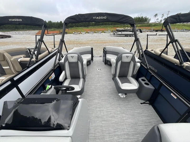 Slide: The Image of Viaggio Lago V 22U 2025 - 11