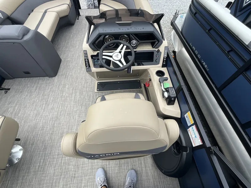 Slide: The Image of Viaggio Lago X 22U-SUZUKI 140 2025 - 4