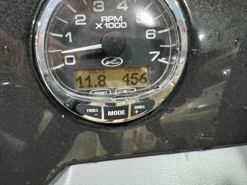 Slide: The Image of Close-up of 2006 Sea Ray 260 Sundeck tachometer showing 11.8 volts and 456 hours. - 13