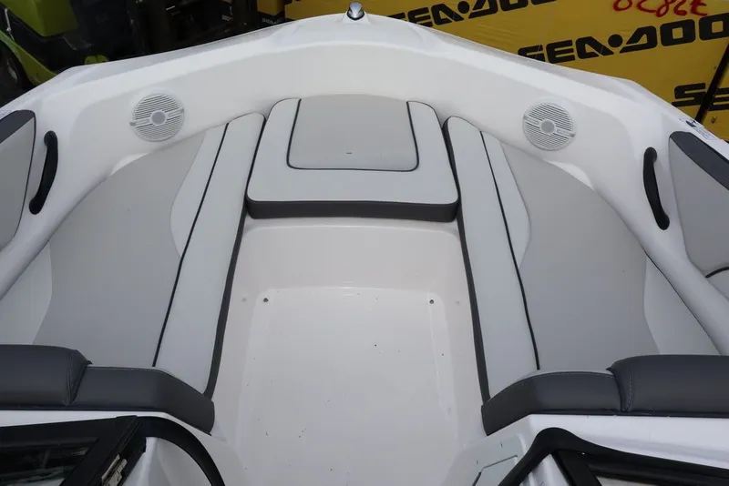 Slide: The Image of Yamaha AR190 2025 - 10