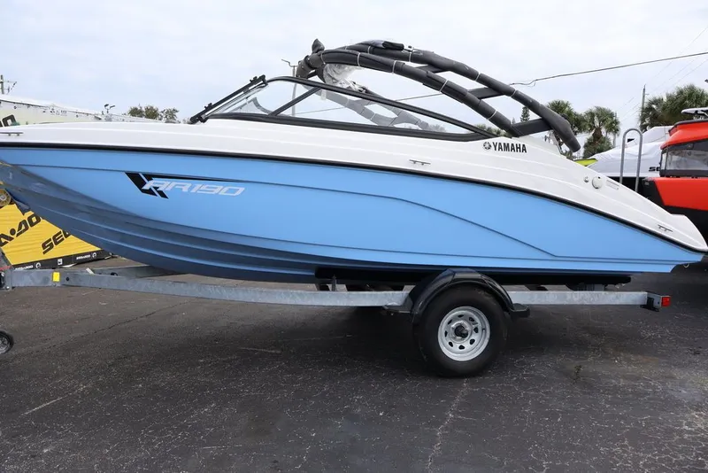 Slide: The Image of Yamaha AR190 2025 - 3