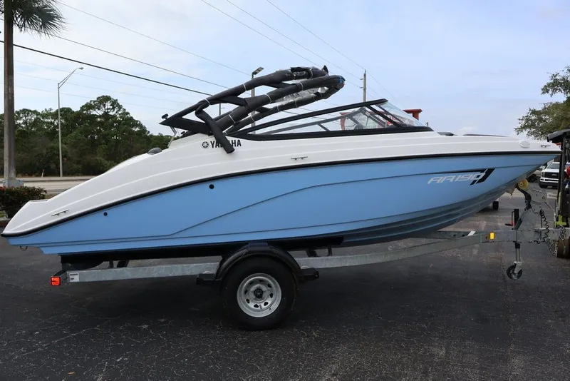 Slide: The Image of Yamaha AR190 2025 - 6