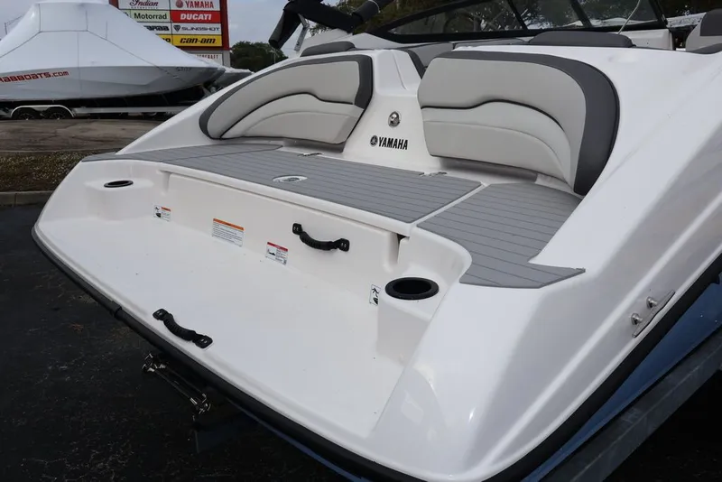 Slide: The Image of Yamaha AR190 2025 - 8