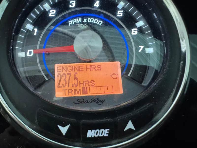 Slide: The Image of Tachometer of 2015 Sea Ray 350 SLX showing 237.5 engine hours. - 7