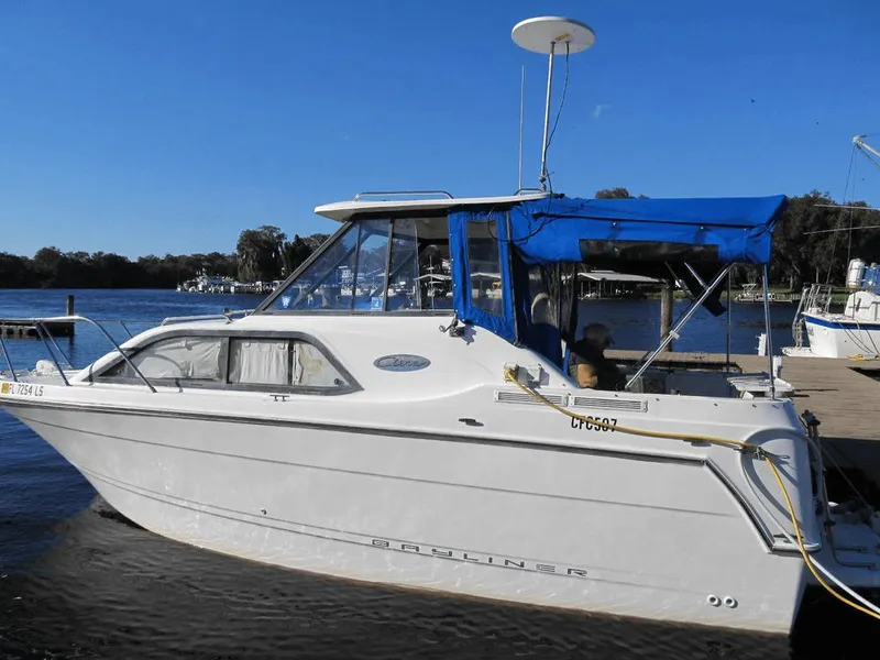 The Image of Bayliner 2452 Ciera Express XE 2001 - 0