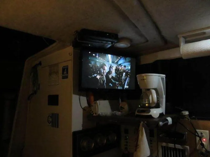 Slide: The Image of Bayliner 2452 Ciera Express XE 2001 - 10