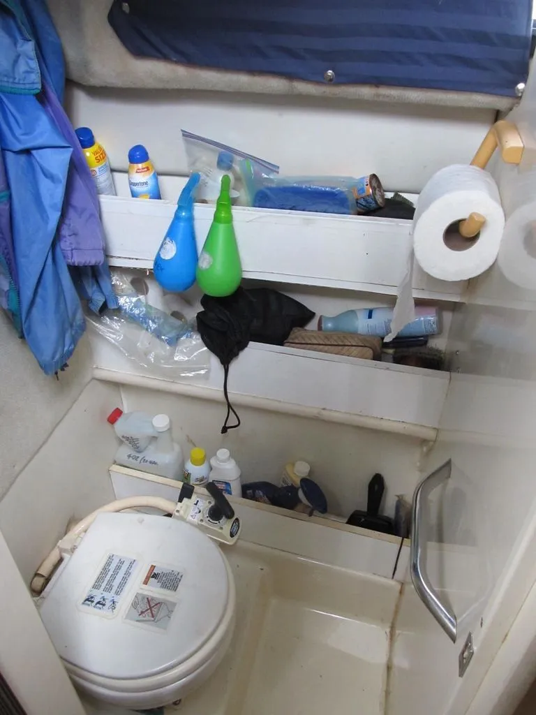 Slide: The Image of Bayliner 2452 Ciera Express XE 2001 - 13