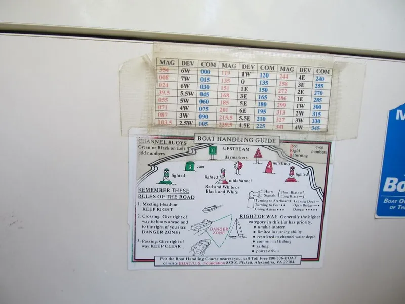 Slide: The Image of Bayliner 2452 Ciera Express XE 2001 - 22