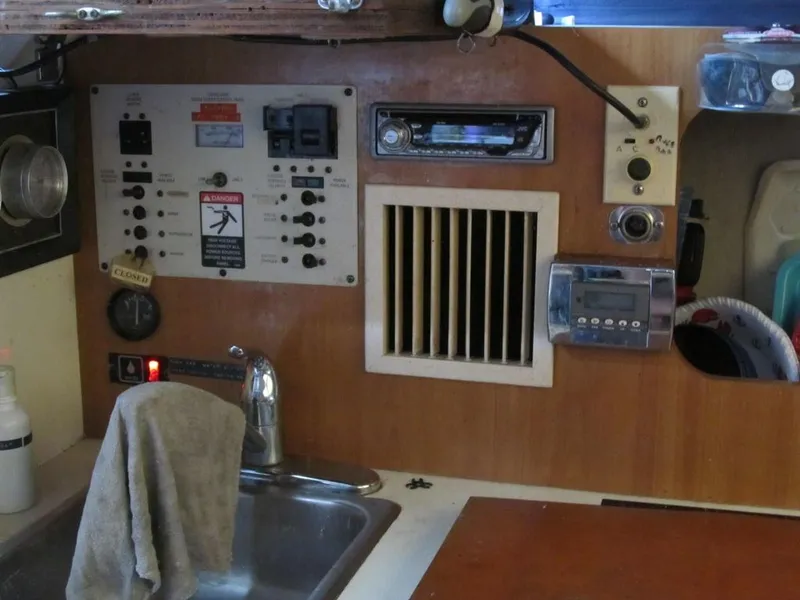 Slide: The Image of Bayliner 2452 Ciera Express XE 2001 - 7