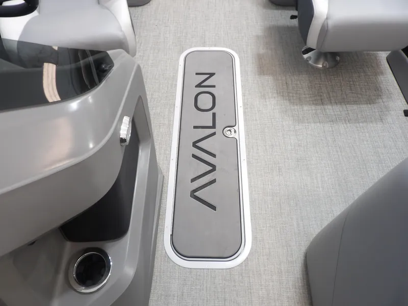 Slide: The Image of Avalon LSZ Quad Lounge - 23' 2025 - 14