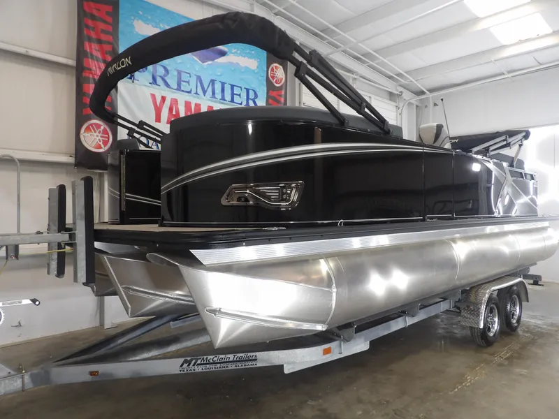 Slide: The Image of Avalon LSZ Quad Lounge - 23' 2025 - 3