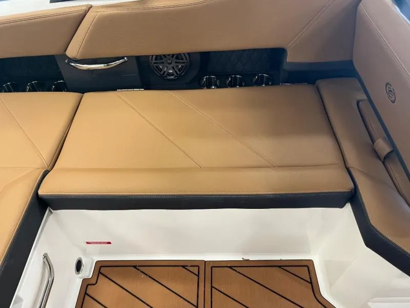 Slide: The Image of R Series R6 2025 - 13